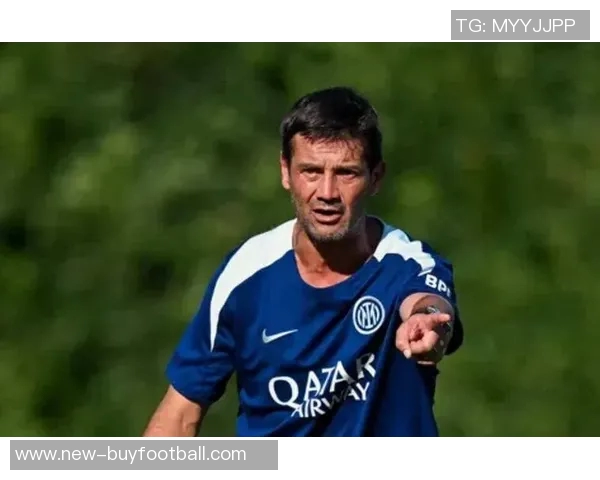 前国脚盛赞齐沃谦虚负责相信他将在国米收获丰厚荣誉 前国脚盛赞齐沃谦虚负责相信他将在国米收获丰厚荣誉