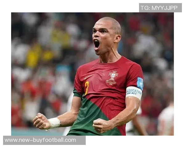 佩佩回忆初见C罗时光:17岁少年训练后啃苹果健身的故事 佩佩回忆初见C罗时光:17岁少年训练后啃苹果健身的故事