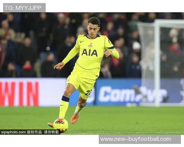 布伦南约翰逊今日完成体检即将加盟水晶宫球队