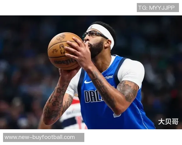 浓眉强势回归全场最高24分14板下半场独得20分助球队反弹