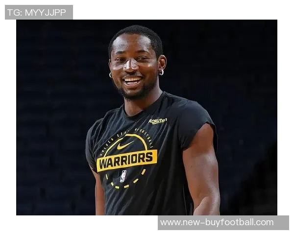 库明加赛后分享时尚穿搭照引发关注连续被DNP的他状态如何调整